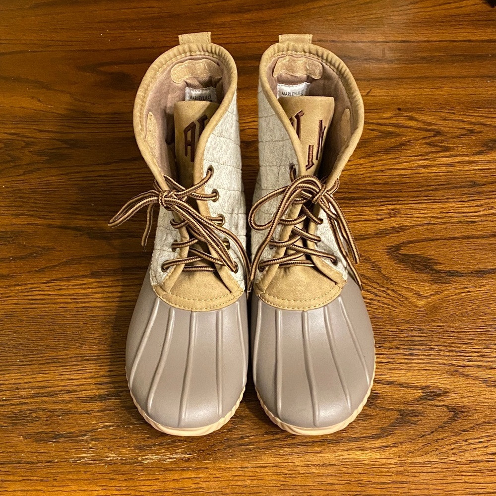 MarleyLilly Tan & Gray Duck Boots Size 8 Monogrammed ALN Winter Rain